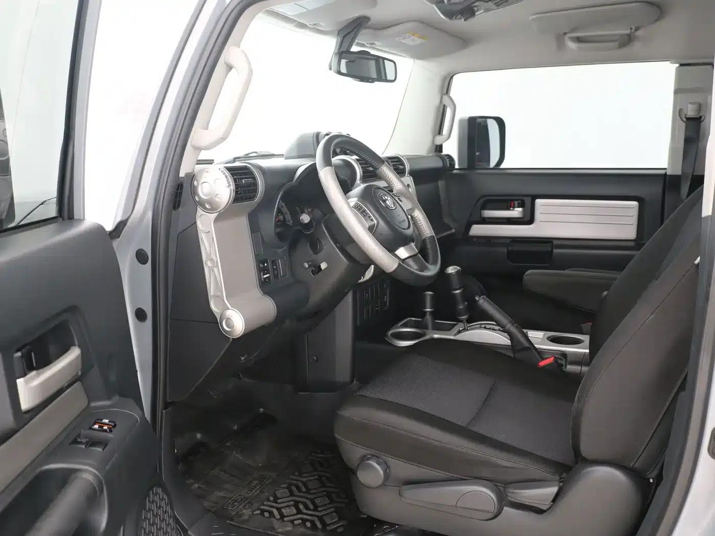 2019 FJ Cruiser 4.0L Middle East Edition — миниатюра 4