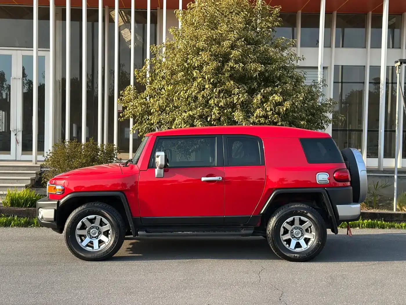 2017 FJ Cruiser 4.0L US Spec — миниатюра 2