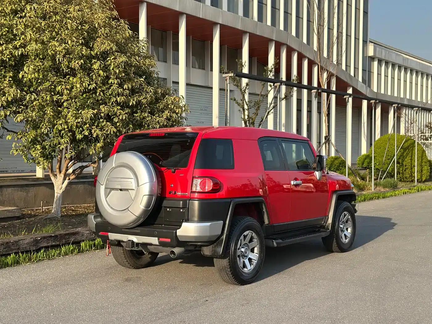 2017 FJ Cruiser 4.0L US Spec — миниатюра 3
