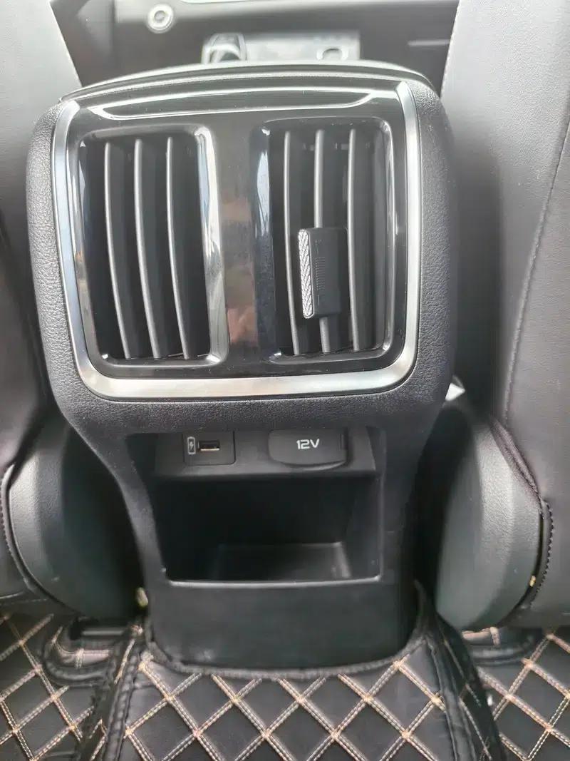 Bestune B70 2022 Model, Third Generation, 1.5T Automatic Premium Edition — миниатюра 16