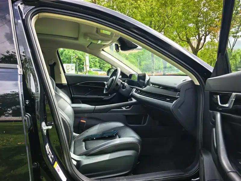 Bestune B70 2024 Dragon Edition 1.5T Leading Model — миниатюра 18