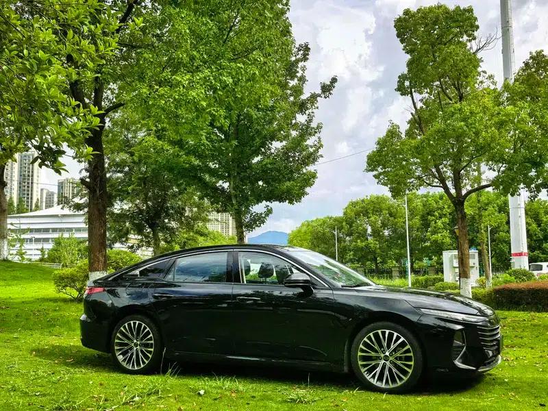 Bestune B70 2024 Dragon Edition 1.5T Leading Model — миниатюра 3