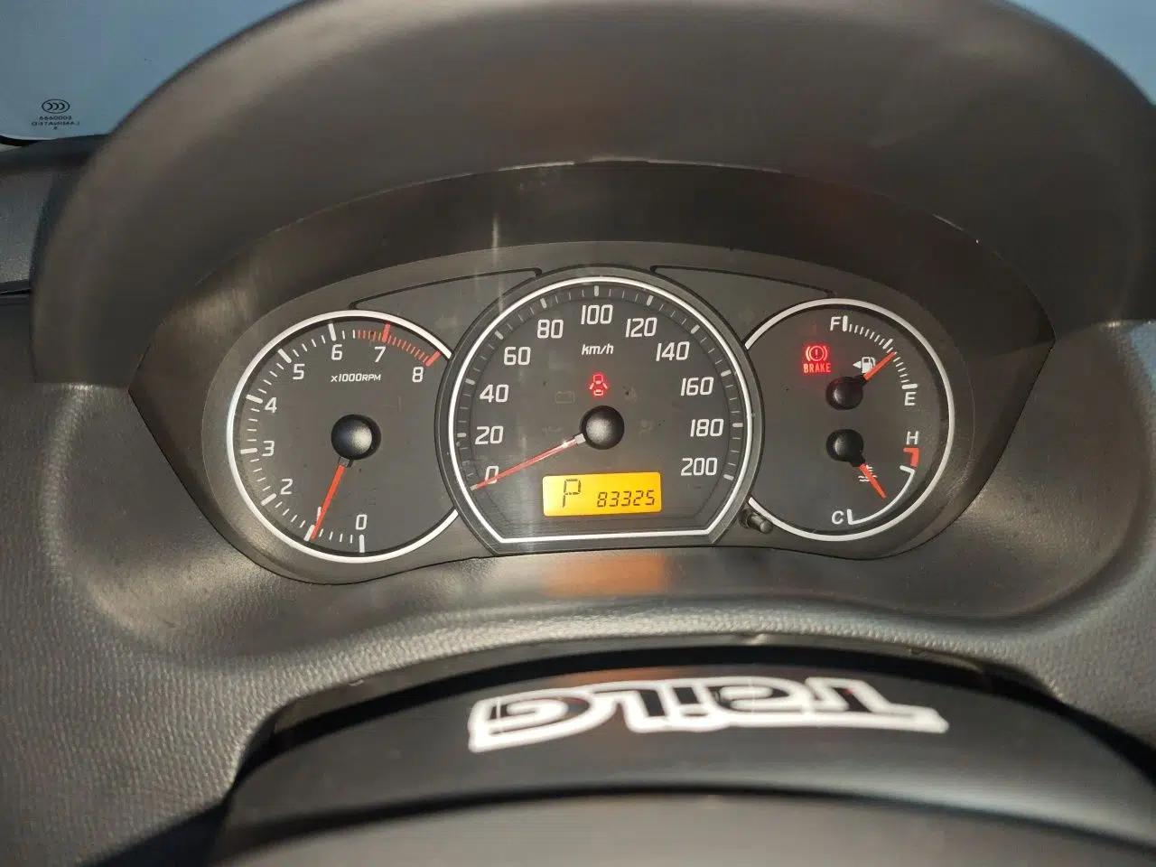 Suzuki Swift 2013 1.5L Automatic 20th Anniversary Limited Edition — миниатюра 11