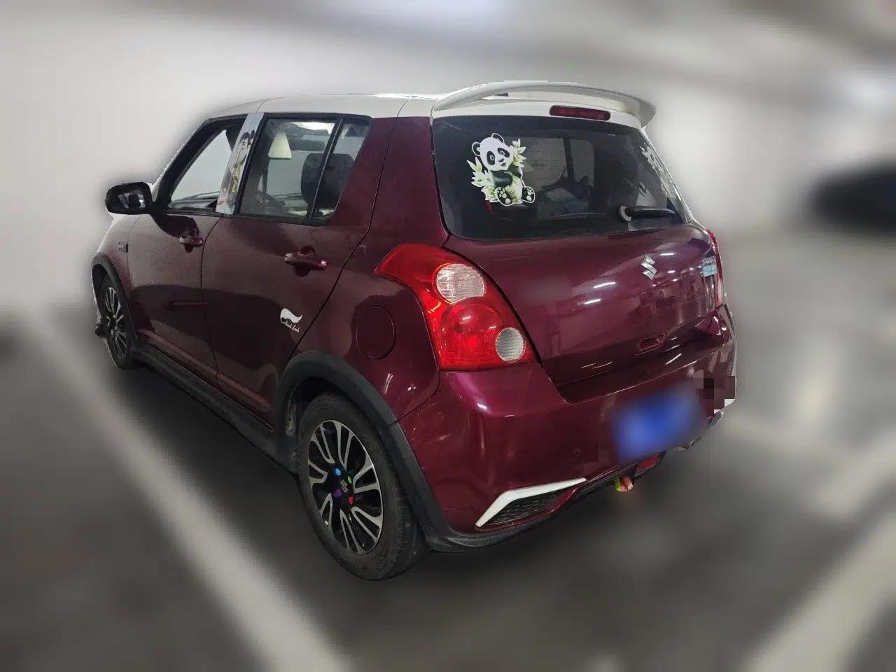 Suzuki Swift 2013 1.5L Automatic 20th Anniversary Limited Edition — миниатюра 4