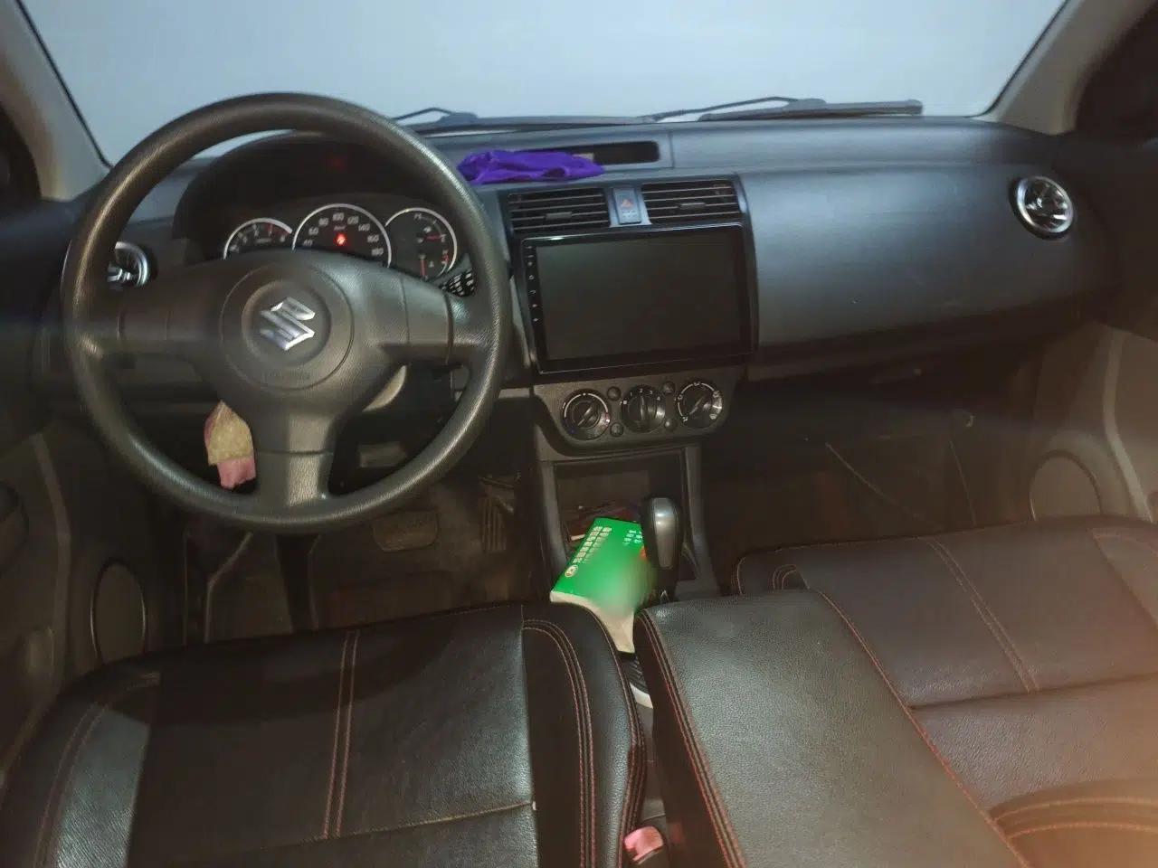Suzuki Swift 2013 1.5L Automatic 20th Anniversary Limited Edition — миниатюра 9