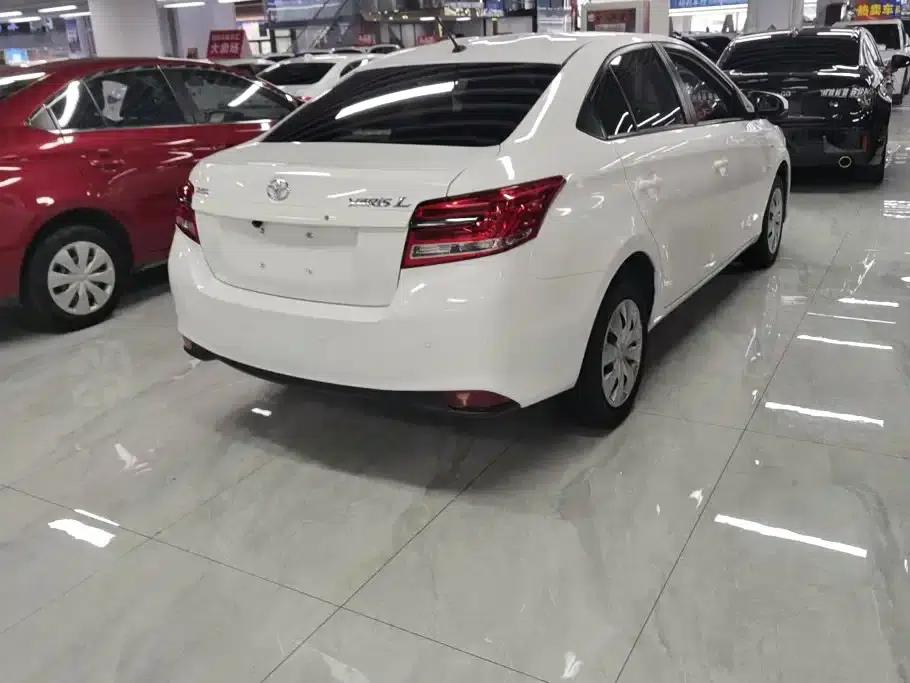 YARiS L 2017 1.5E CVT Dynamic Edition — миниатюра 3
