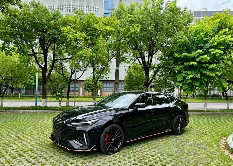 Changan UNI-V 2022 2.0T Leading Speed Edition — миниатюра 1