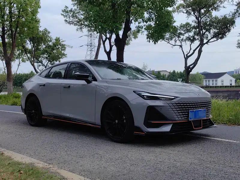 Changan UNI-V 2023 1.5T Sport Edition — миниатюра 3