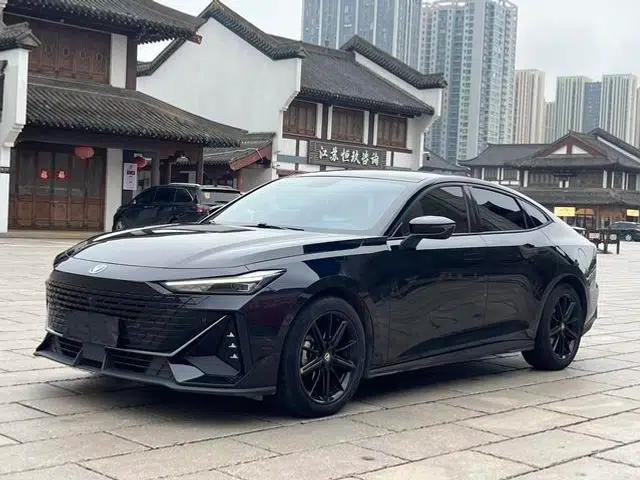 Changan UNI-V 2022 1.5T Premium Edition