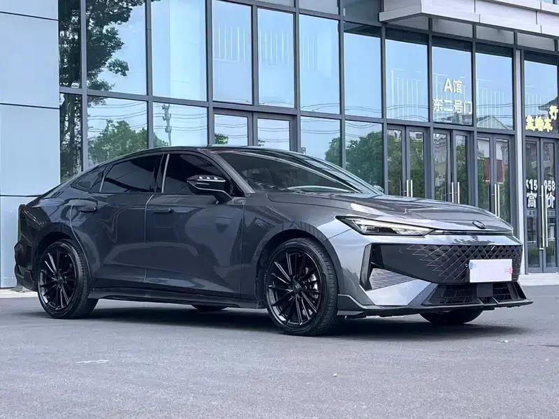 Changan UNI-V 2024 1.5T Premium Sport — миниатюра 3