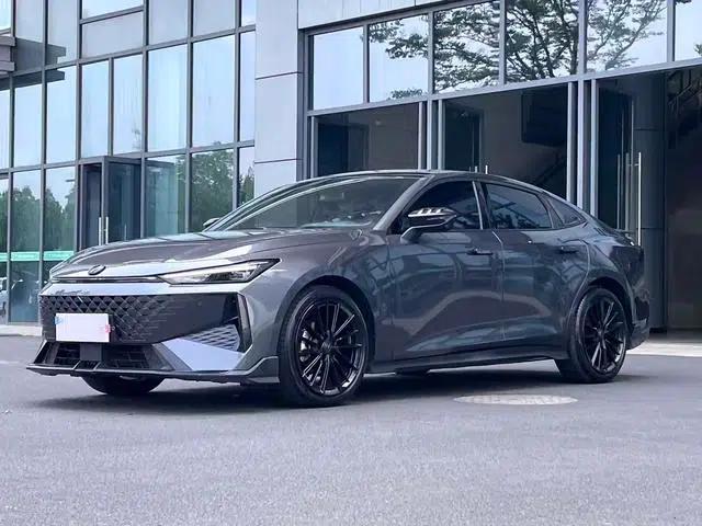 Changan UNI-V 2024 1.5T Premium Sport