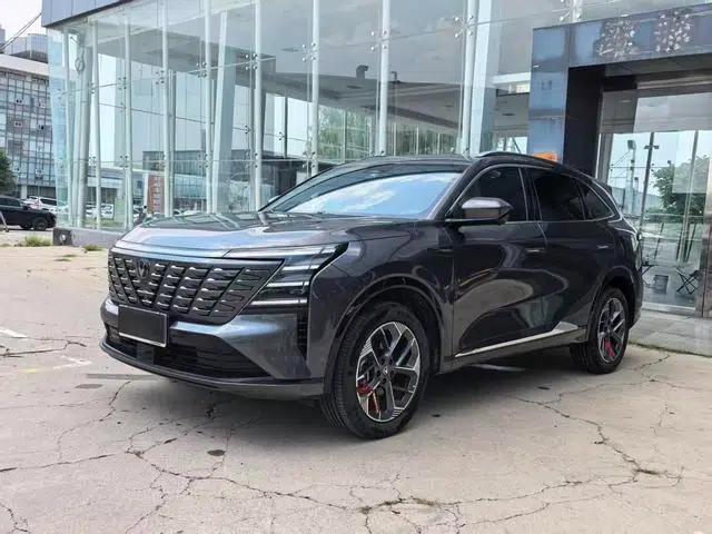 Changan CS75 PLUS 2025 Fourth Generation 1.5T New Blue Whale Smart Premium Edition