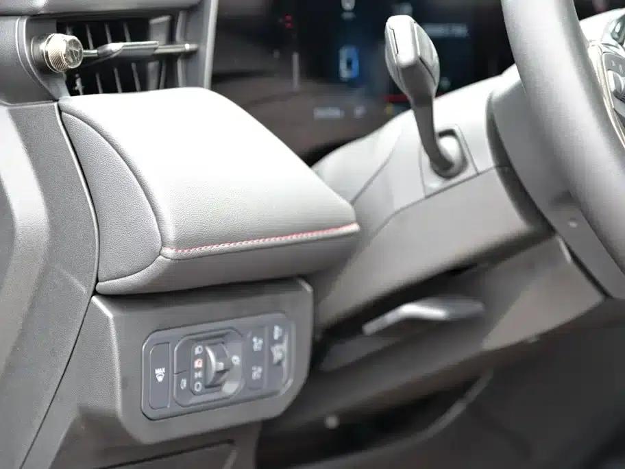 2023 Ford Mondeo EcoBoost 180 Comfortline — миниатюра 8