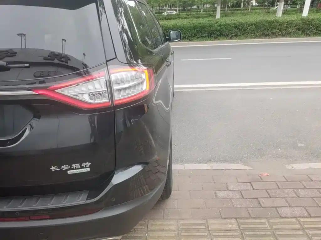 Edge 2015 2.0T GTDi 2WD Elite — миниатюра 8