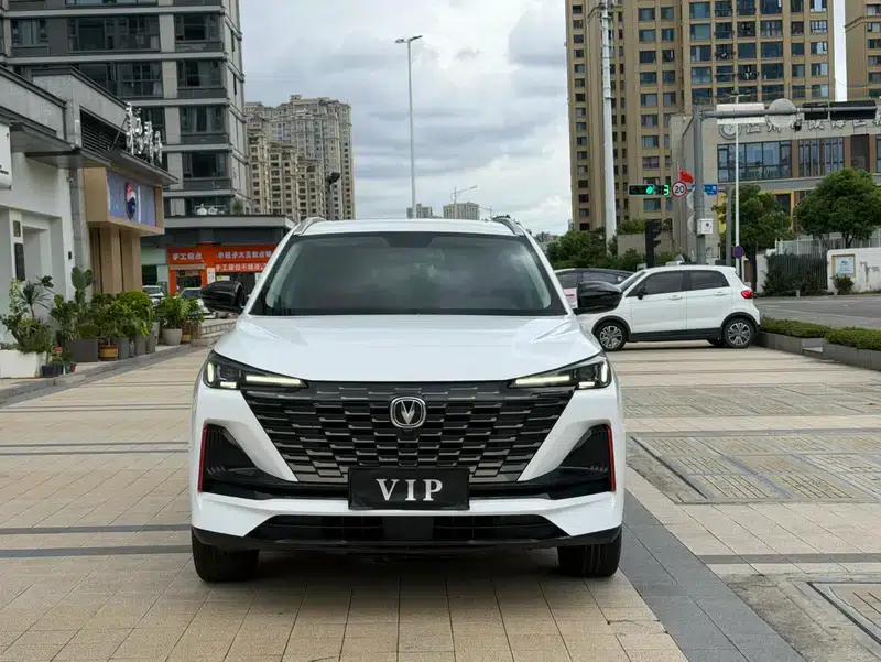 Changan CS55 PLUS 2022 Second Generation 1.5T DCT Luxury Edition — миниатюра 2