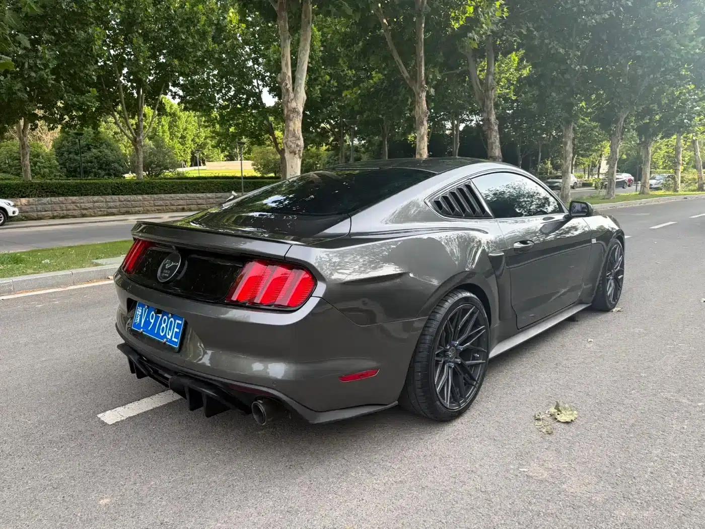 2017 Mustang 2.3T Sport Edition — миниатюра 6