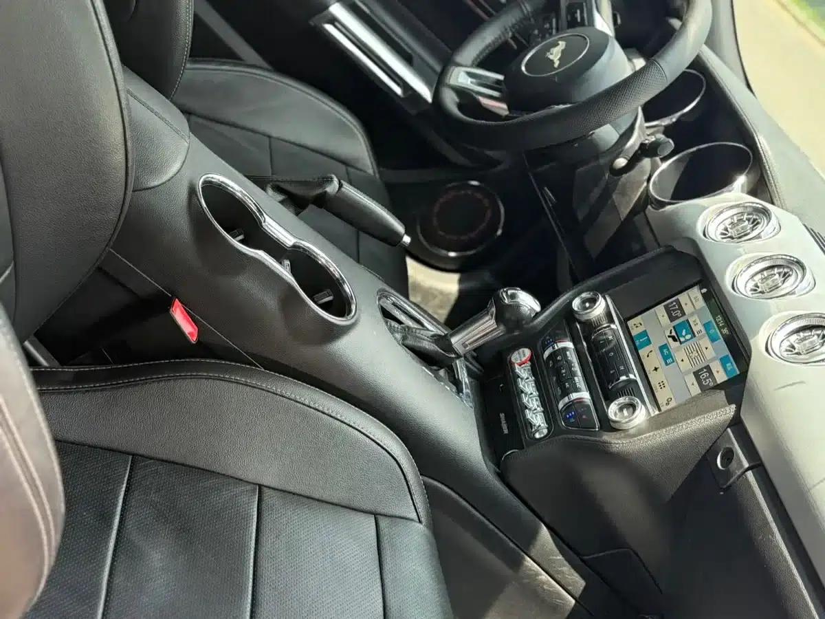 2017 Mustang 2.3T Performance Edition — миниатюра 4