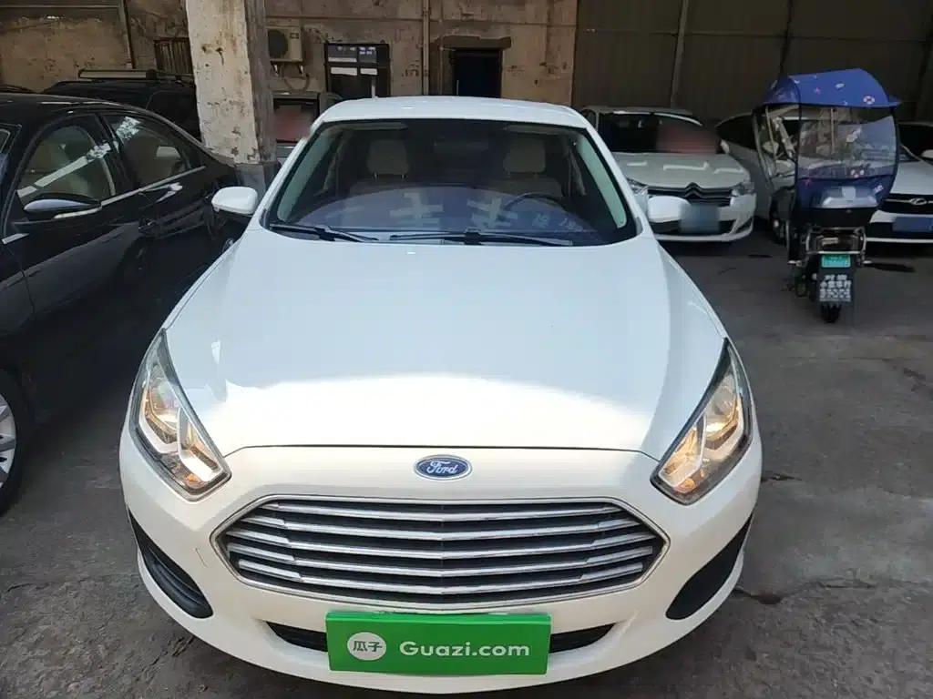 2017 Ford Focus Facelift 1.5L Manual Comfort Model — миниатюра 3
