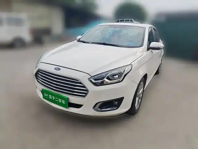 Ford Focus 2015 1.5L Automatic Fashion Edition
