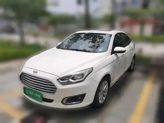 Ford Focus 2015 1.5L Automatic Fashion Edition