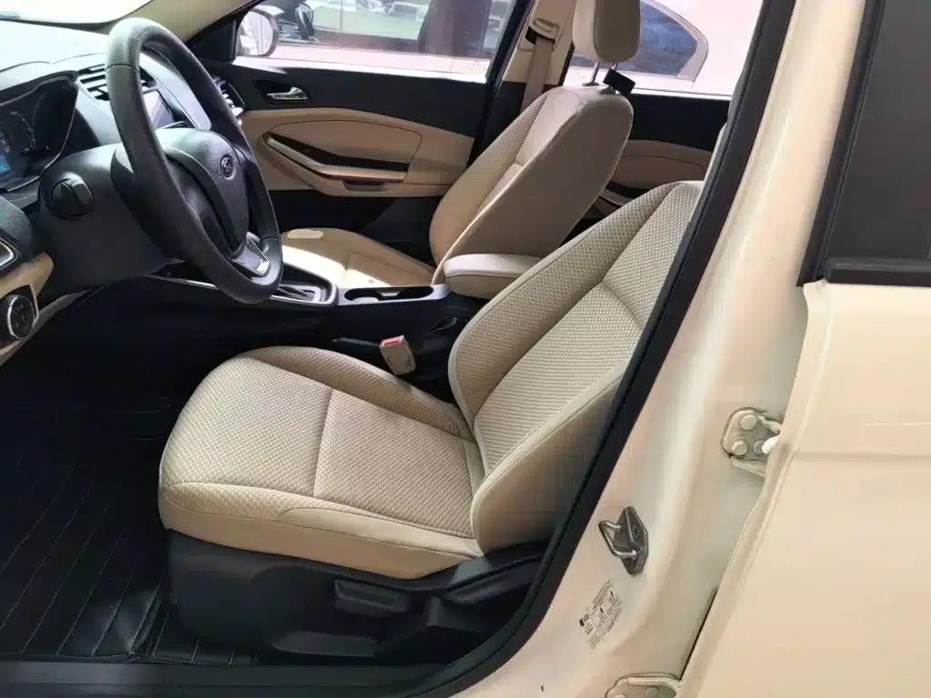 Ford Focus 2015 1.5L Automatic Comfort Model — миниатюра 15