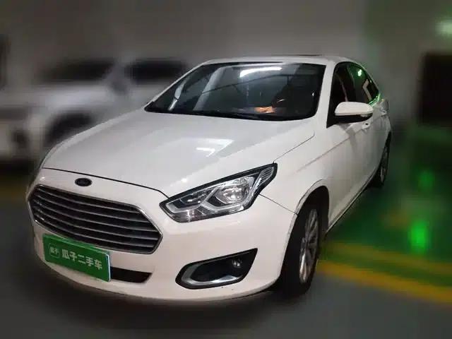 Ford Focus 2015 1.5L Automatic Fashion Edition