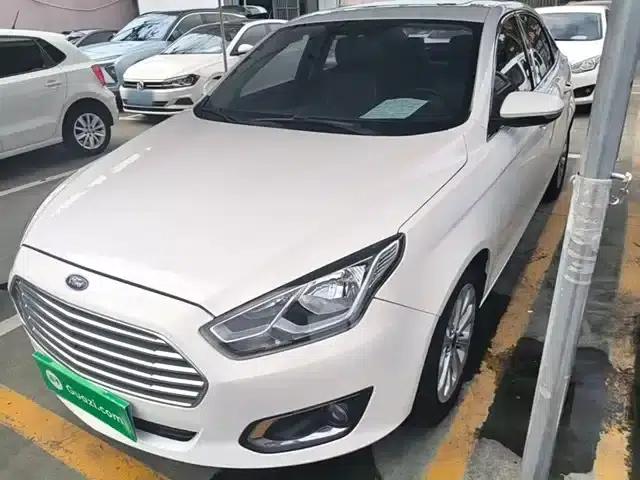 Ford Focus 2015 1.5L Automatic Fashion Edition