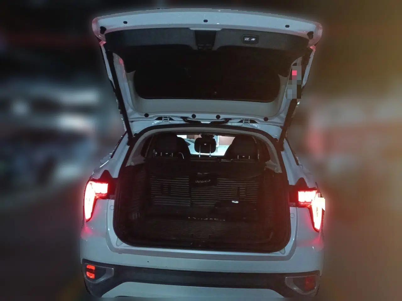 Lynk & Co 01 2019 2.0T Two-Wheel-Drive Pro Version China V Standard — миниатюра 19