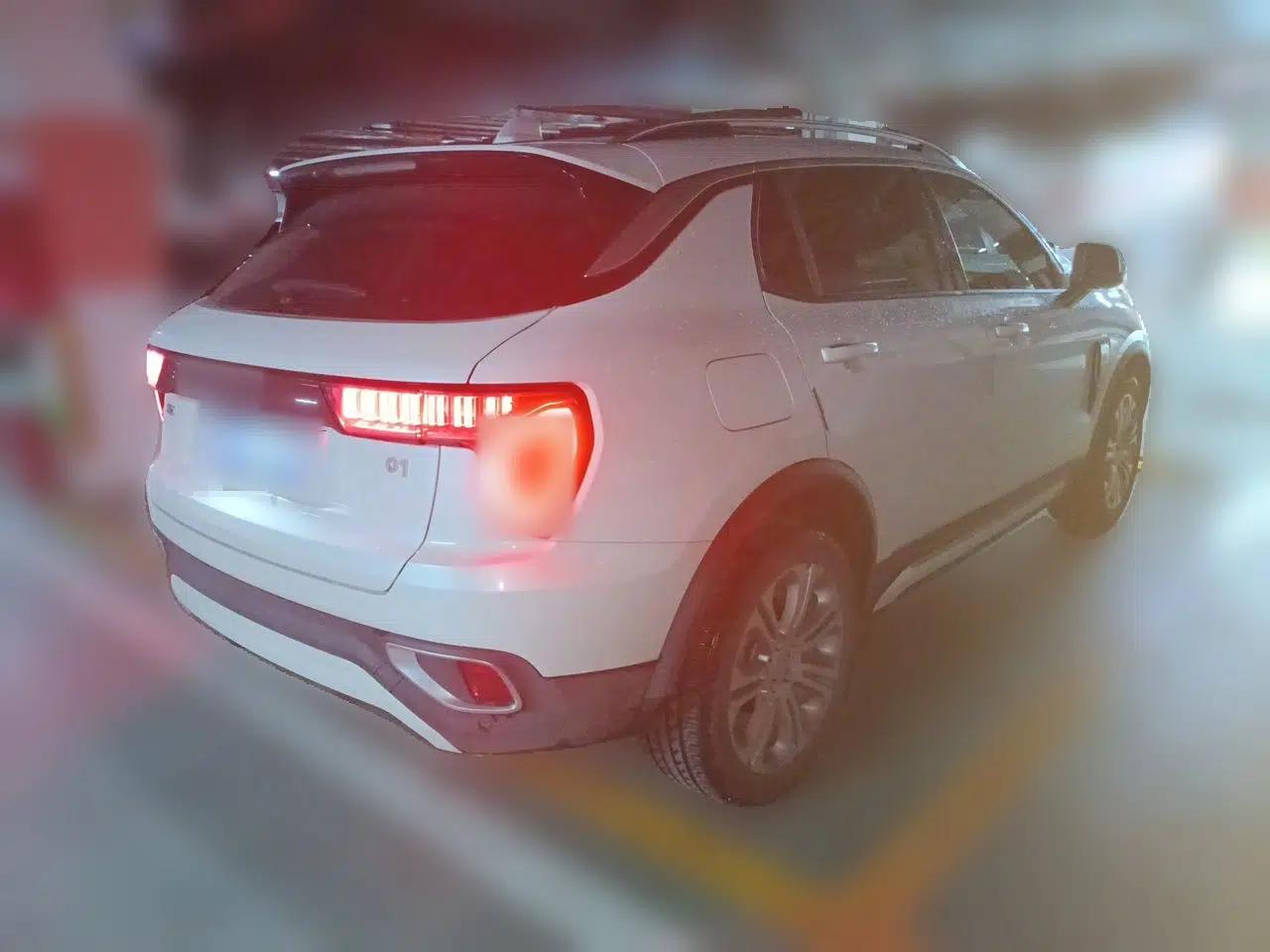 Lynk & Co 01 2019 2.0T Two-Wheel-Drive Pro Version China V Standard — миниатюра 6