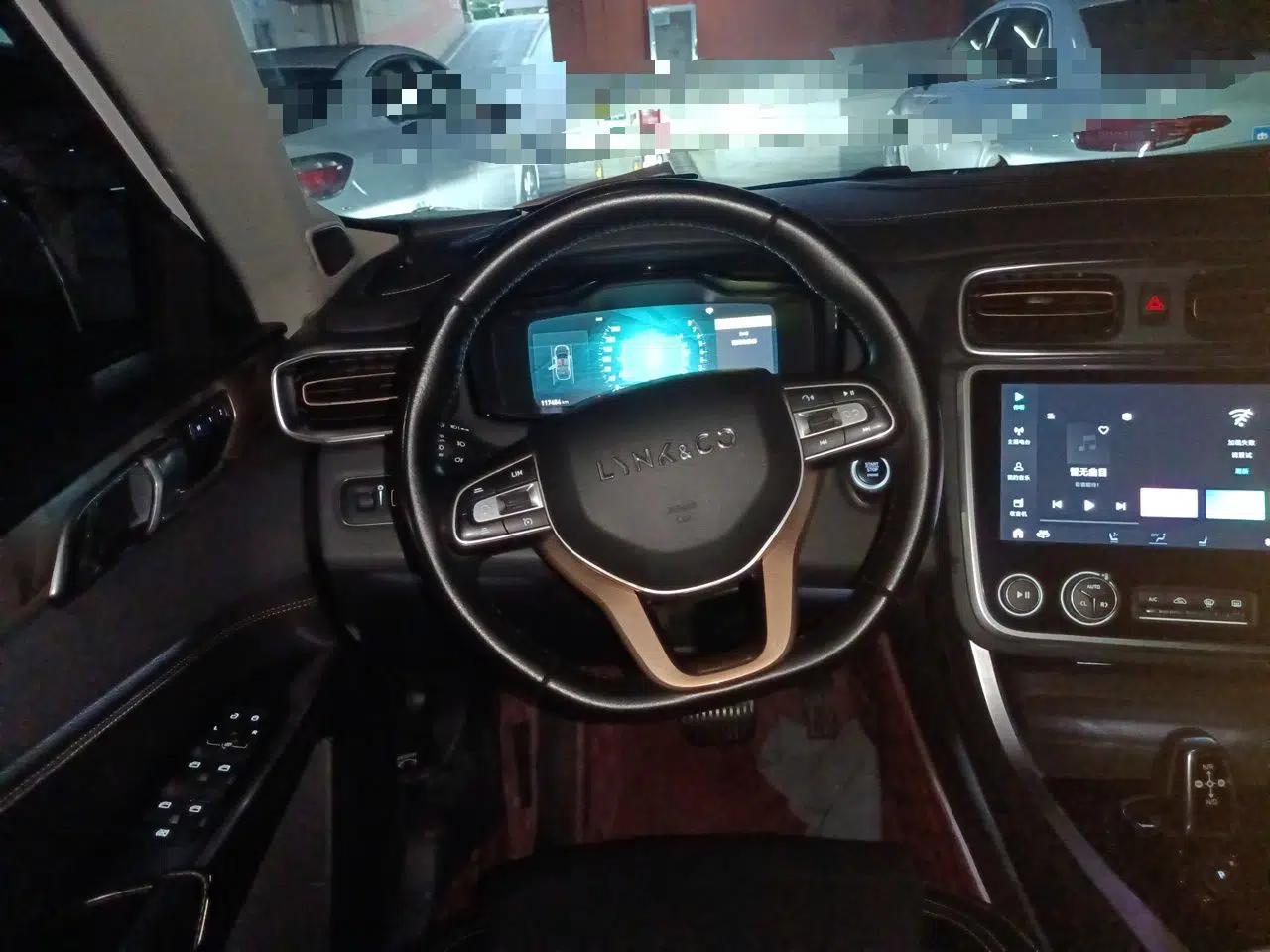 Lynk & Co 01 2019 2.0T Two-Wheel-Drive Pro Version China V Standard — миниатюра 10