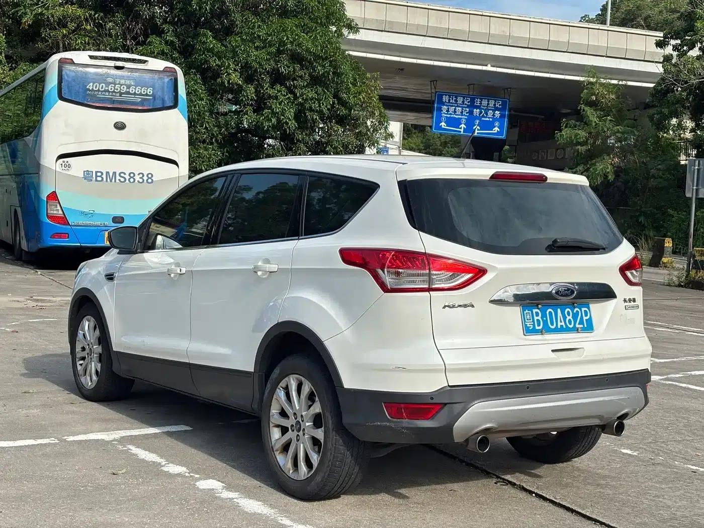 Ford Kuga 2013 1.6L GTDi 2WD Fashion Edition — миниатюра 4