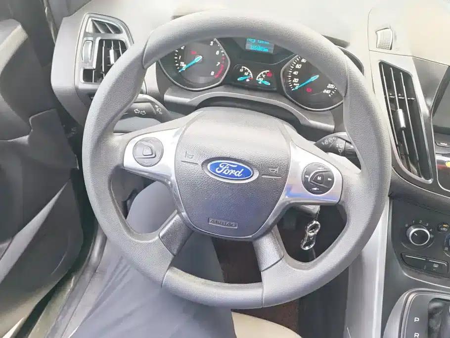 Ford Kuga 2013 1.6L GTDi 2WD Fashion Edition — миниатюра 15