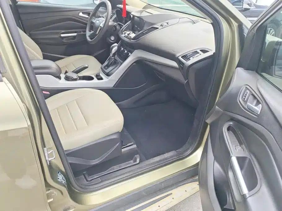 Ford Kuga 2013 1.6L GTDi 2WD Fashion Edition — миниатюра 8
