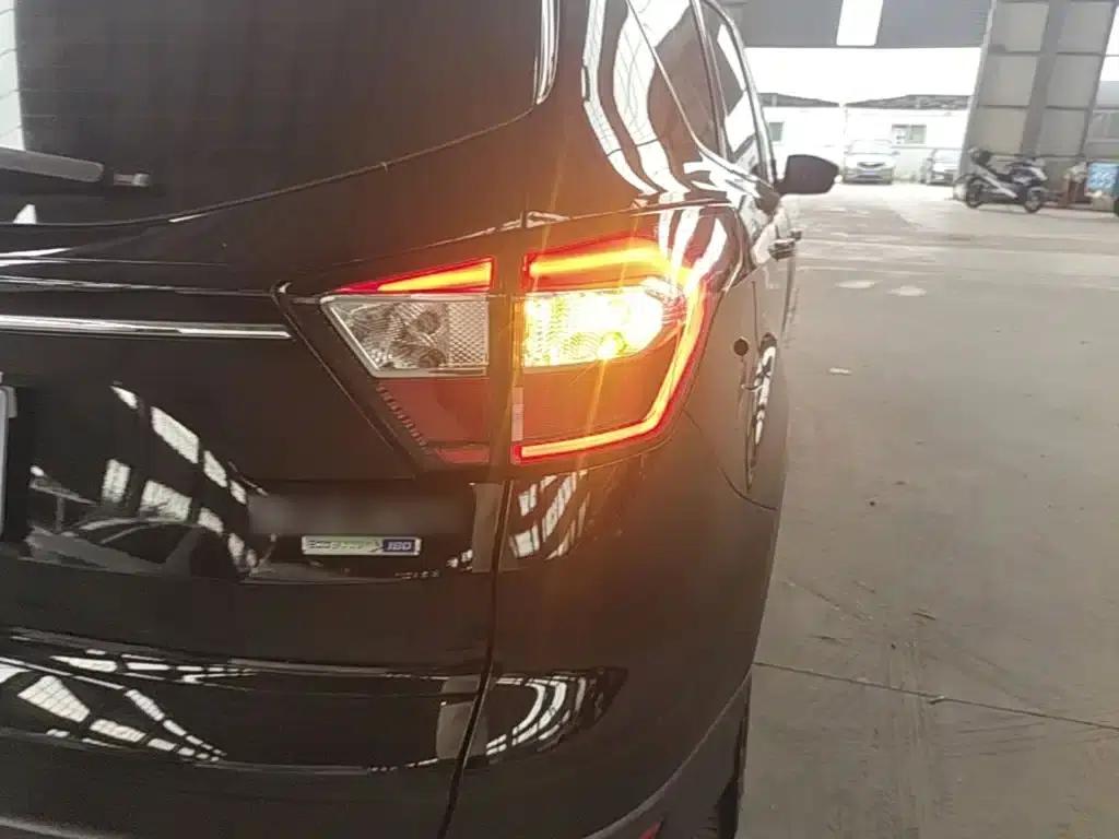 Ford Kuga 2019 EcoBoost 180 2WD Luxury Edition (China VI Emission Standard) — миниатюра 8