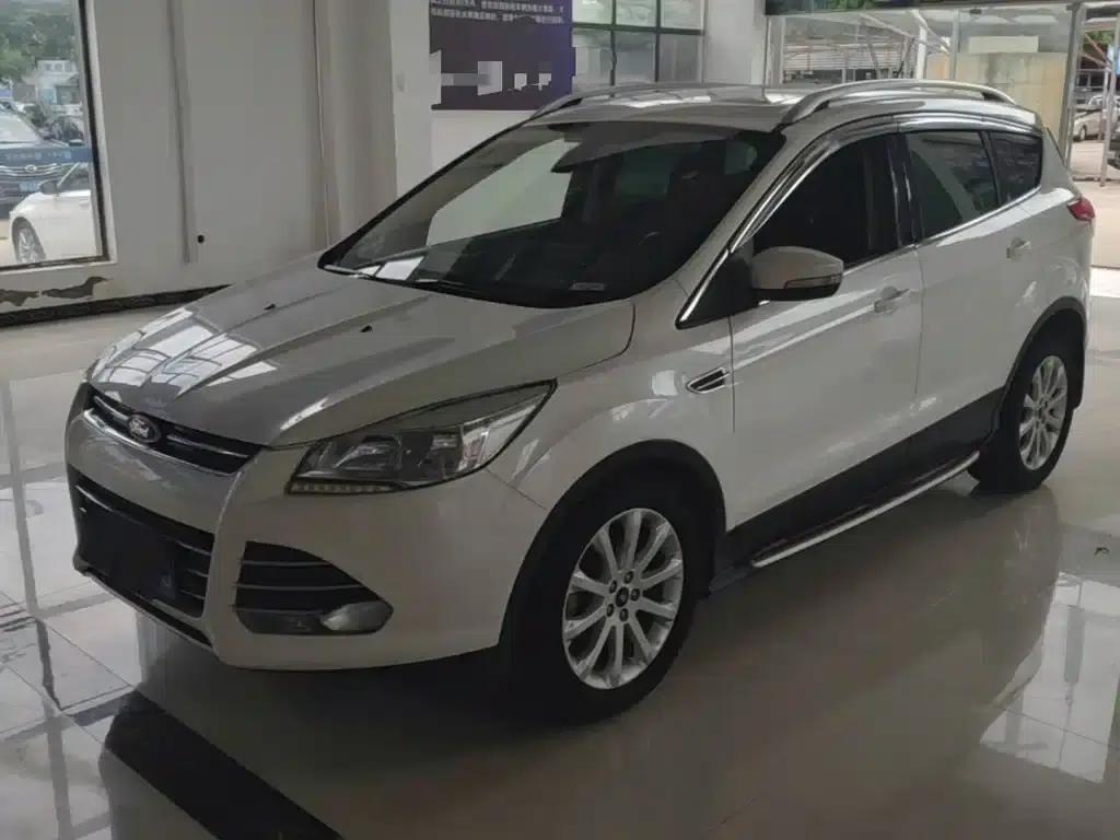 Ford Kuga 2015 1.5L GTDi 2WD Fashion Edition — миниатюра 2