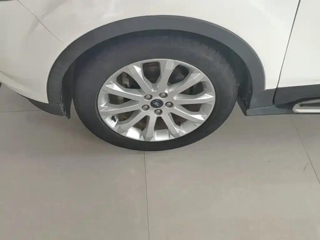 Ford Kuga 2015 1.5L GTDi 2WD Fashion Edition — миниатюра 23