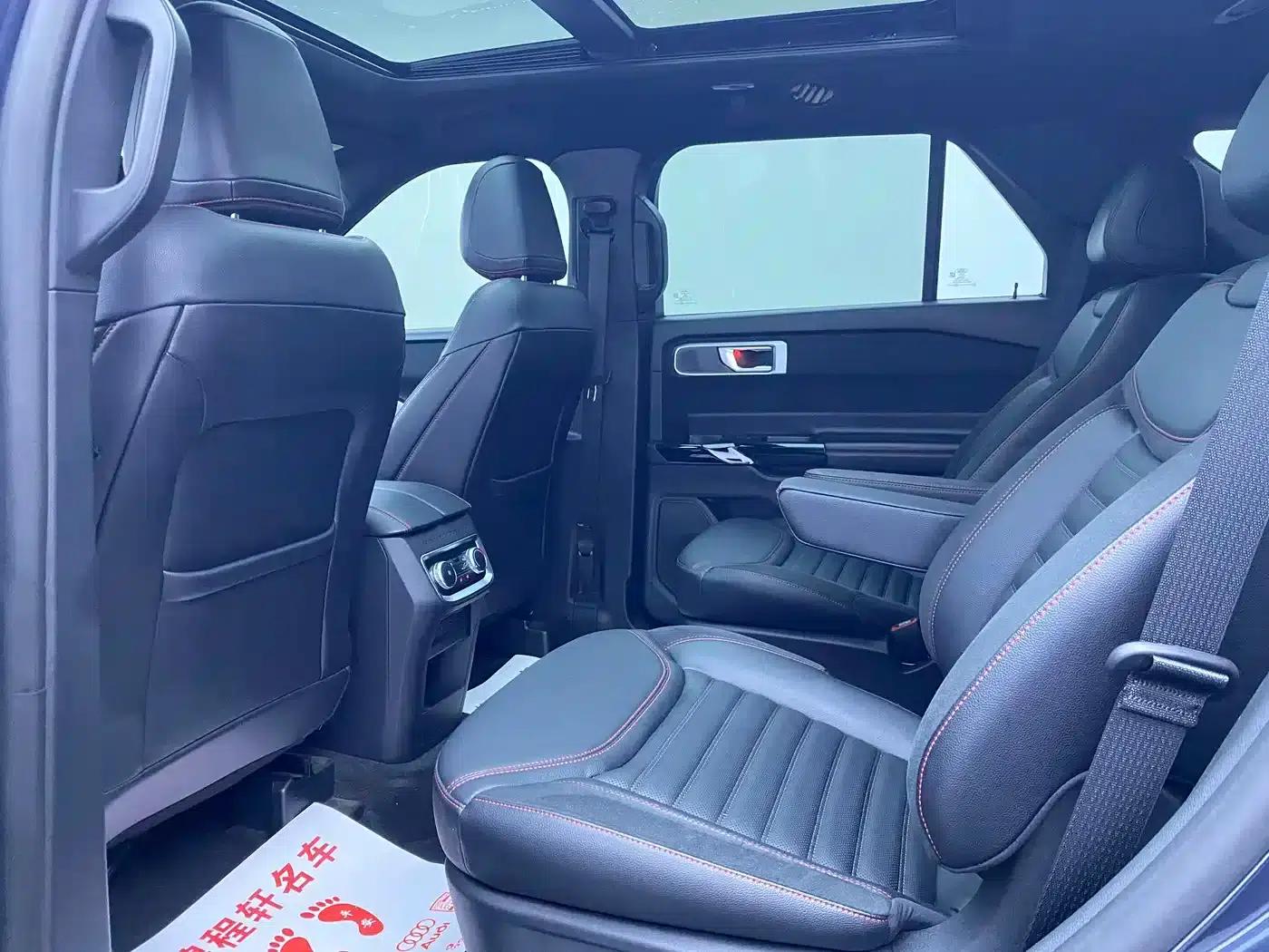 2023 Explorer EcoBoost 285 AWD ST-LINE 6-seater — миниатюра 7