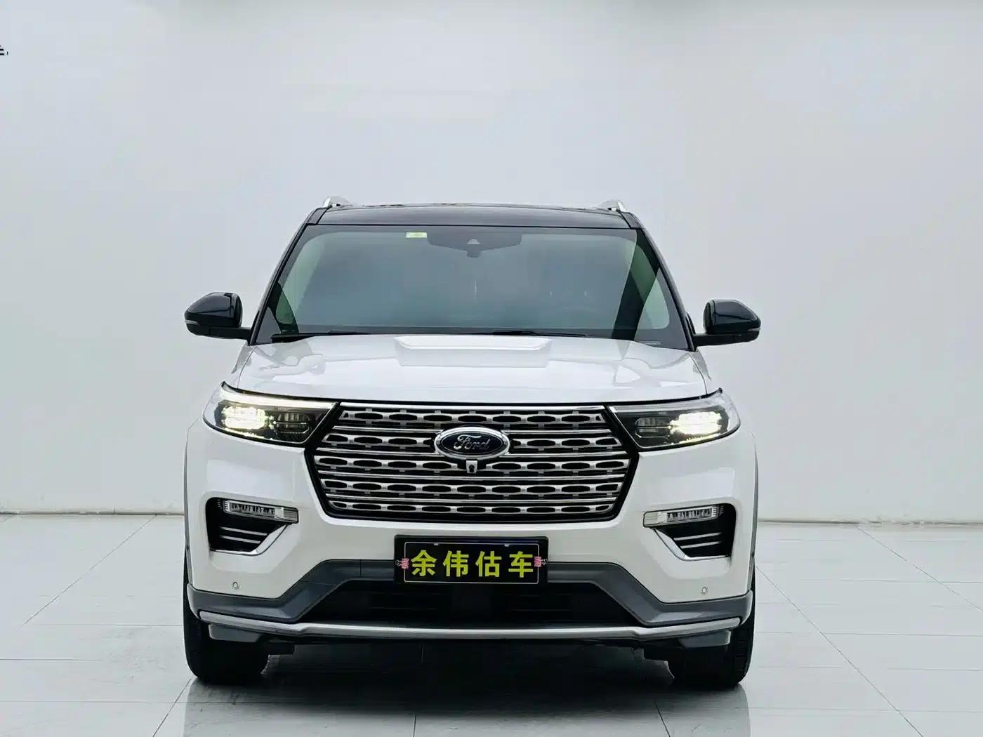 2020 Ford Explorer EcoBoost 285 AWD Titanium Edition 7-Seater — миниатюра 2