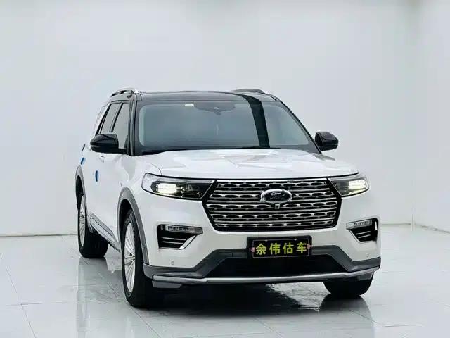 2020 Ford Explorer EcoBoost 285 AWD Titanium Edition 7-Seater
