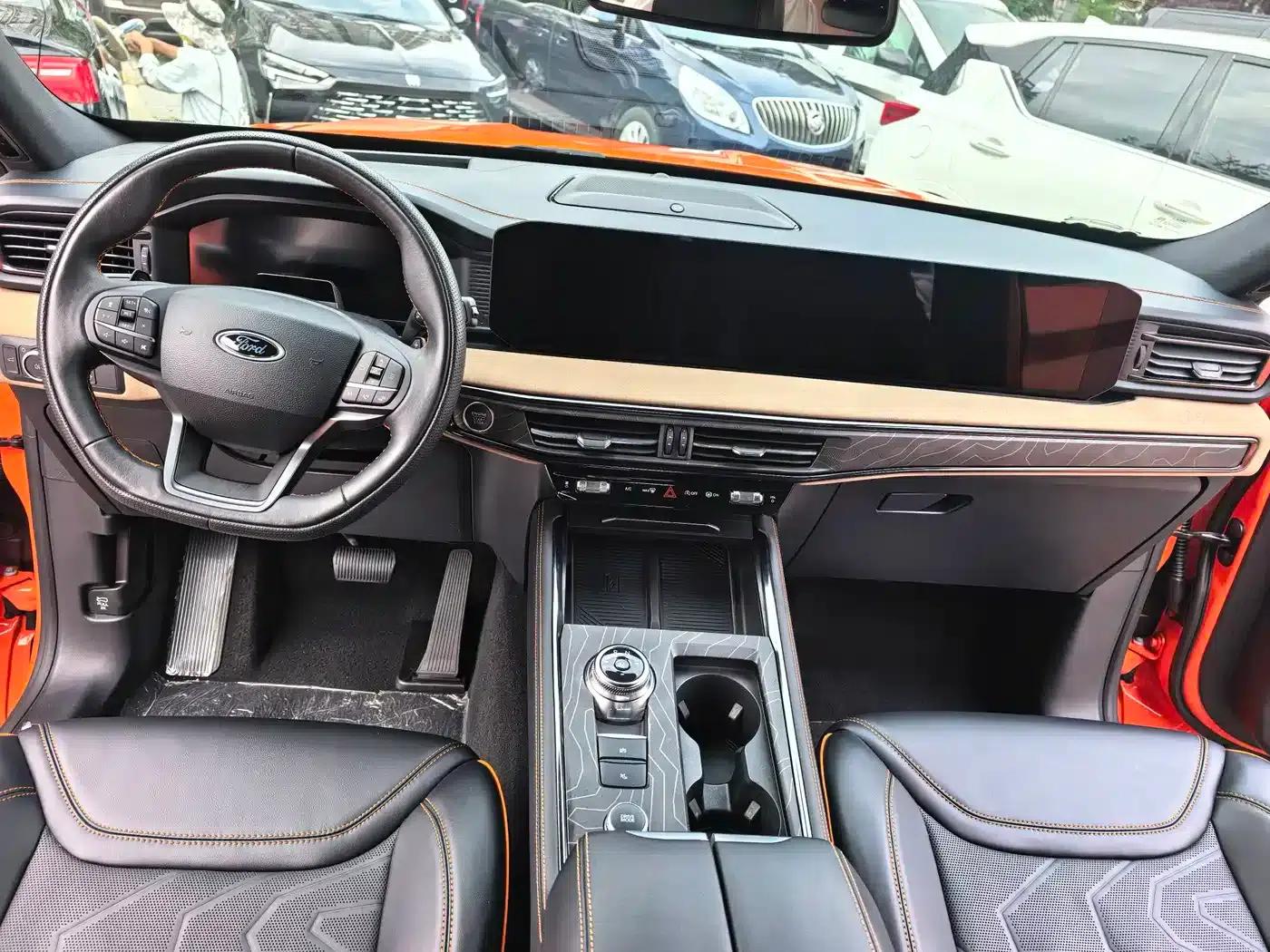 Explorer 2024 2.3T EcoBoost Kunlun Pinnacle Edition 7-seater — миниатюра 6
