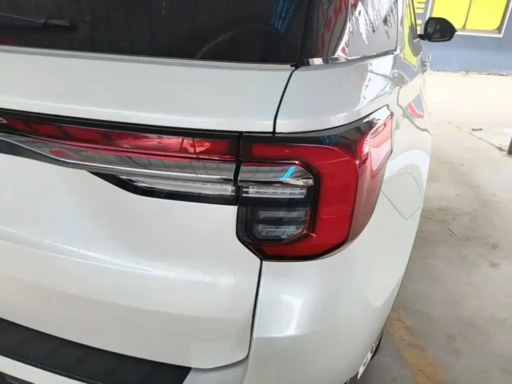 Explorer 2023 EcoBoost 285 4WD Fashion Plus Edition 7-Seater — миниатюра 8