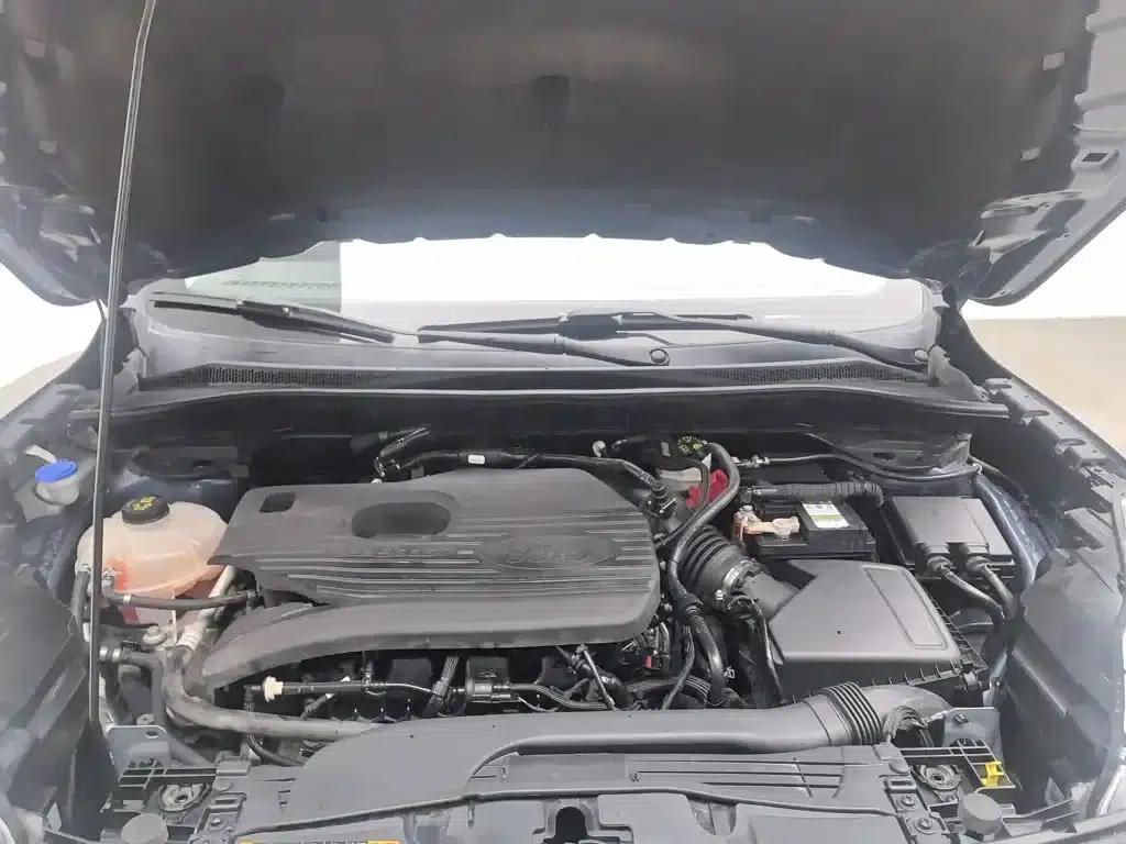 Escape 2020 EcoBoost 245 2WD Premium Edition — миниатюра 6