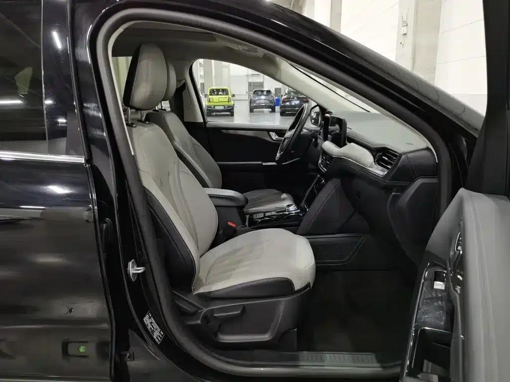 Escape 2020 EcoBoost 245 2WD Premium Edition — миниатюра 23
