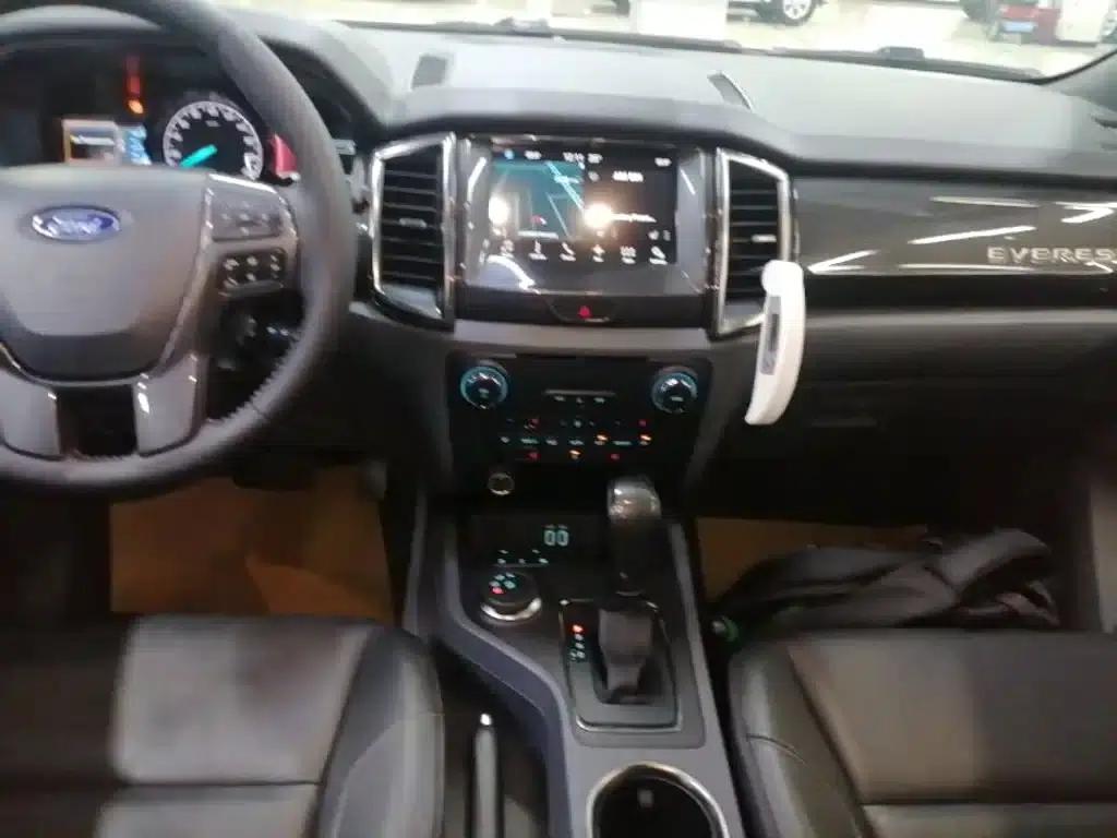 2017 Ford Everest 2.0T Gasoline Automatic 4WD Flagship Edition 7-Seater — миниатюра 13
