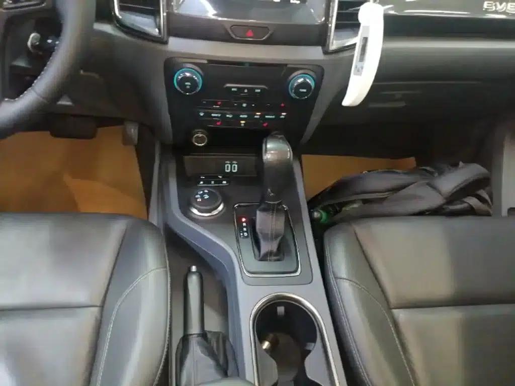 2017 Ford Everest 2.0T Gasoline Automatic 4WD Flagship Edition 7-Seater — миниатюра 14