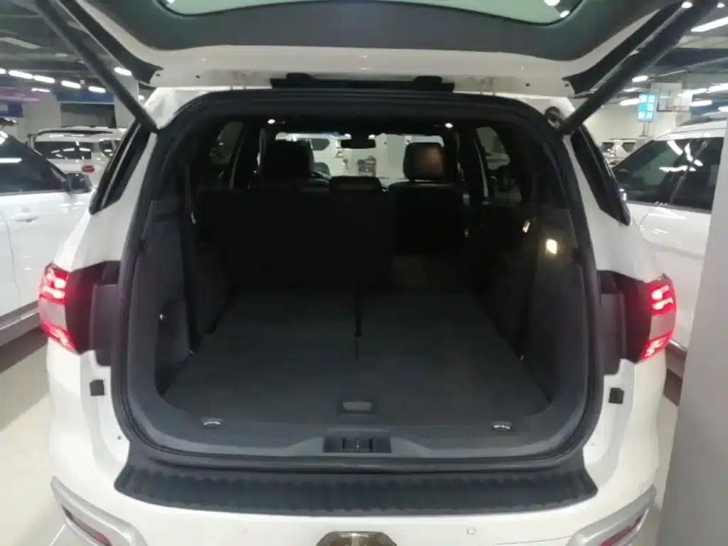2017 Ford Everest 2.0T Gasoline Automatic 4WD Flagship Edition 7-Seater — миниатюра 19