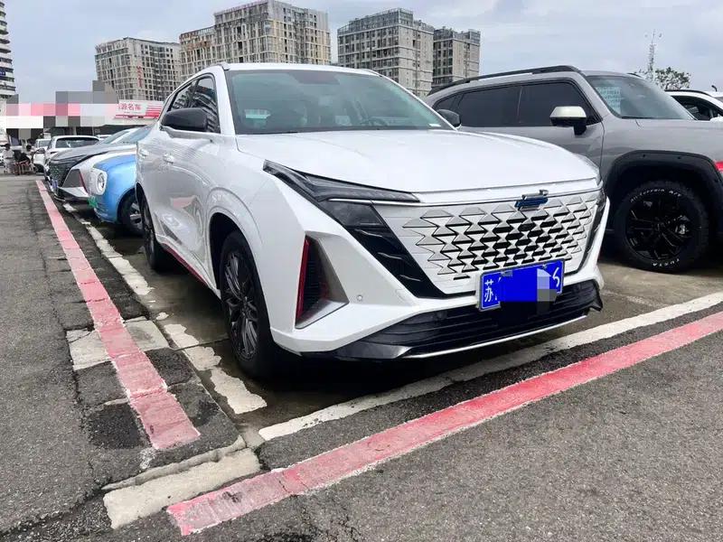 Changan Oushang Z6 2022 Blue Whale 1.5T DCT Smart Supreme Edition — миниатюра 3