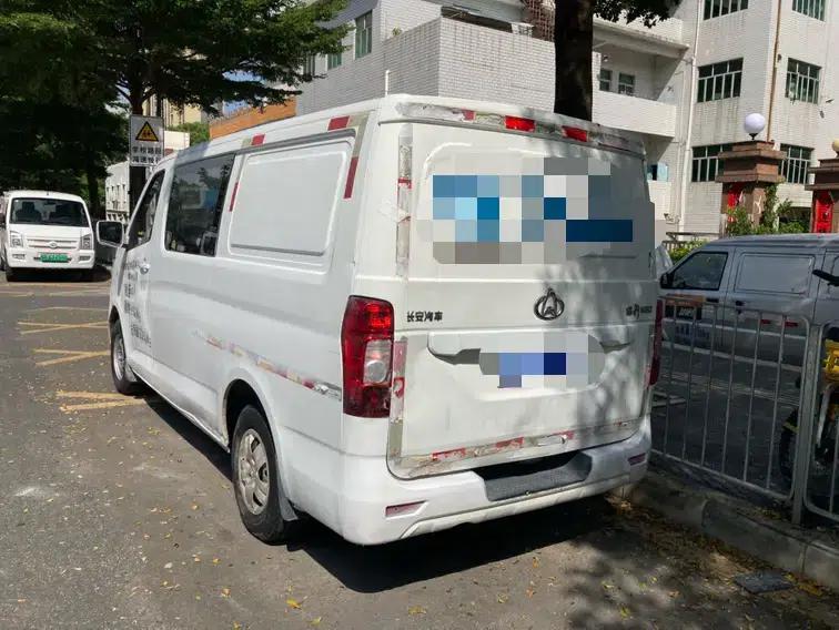 Ruixing M80 2019 Model 1.5L Comfort 4-Seat Single Oven Air Conditioning National VI High Roof Double Door DAM15KR — миниатюра 4