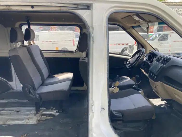 Ruixing M80 2019 Model 1.5L Comfort 4-Seat Single Oven Air Conditioning National VI High Roof Double Door DAM15KR — миниатюра 8