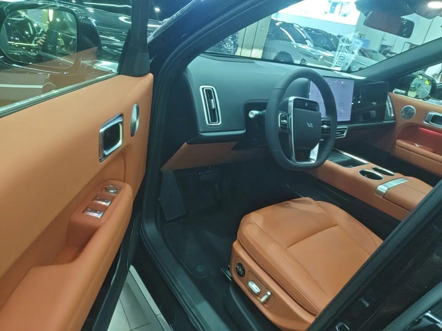 Li Auto L6 2025 Max Smart Refresh Edition — миниатюра 18